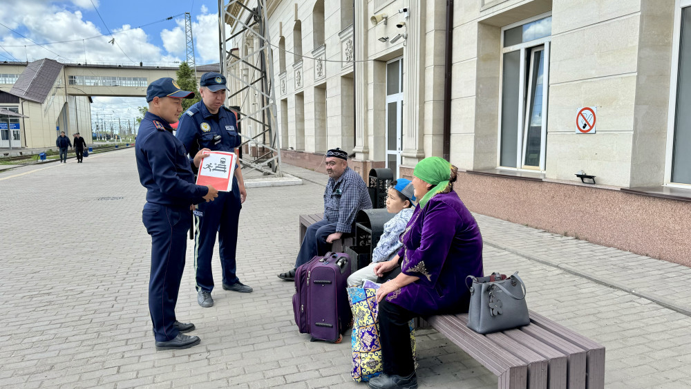 Даунның секс порносы